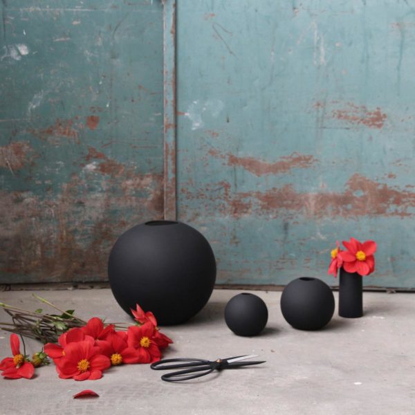 Cooee Design Vase Ball Schwarz | 10 cm – Bild 2