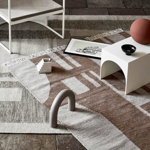 Arch Table beige Kristina Dam