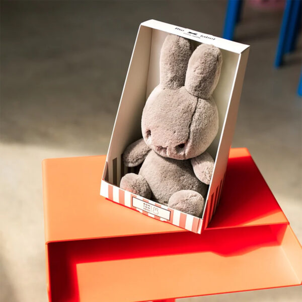 BON TON TOYS Miffy Hase Taupe in Geschenkbox, 23 cm – Bild 3
