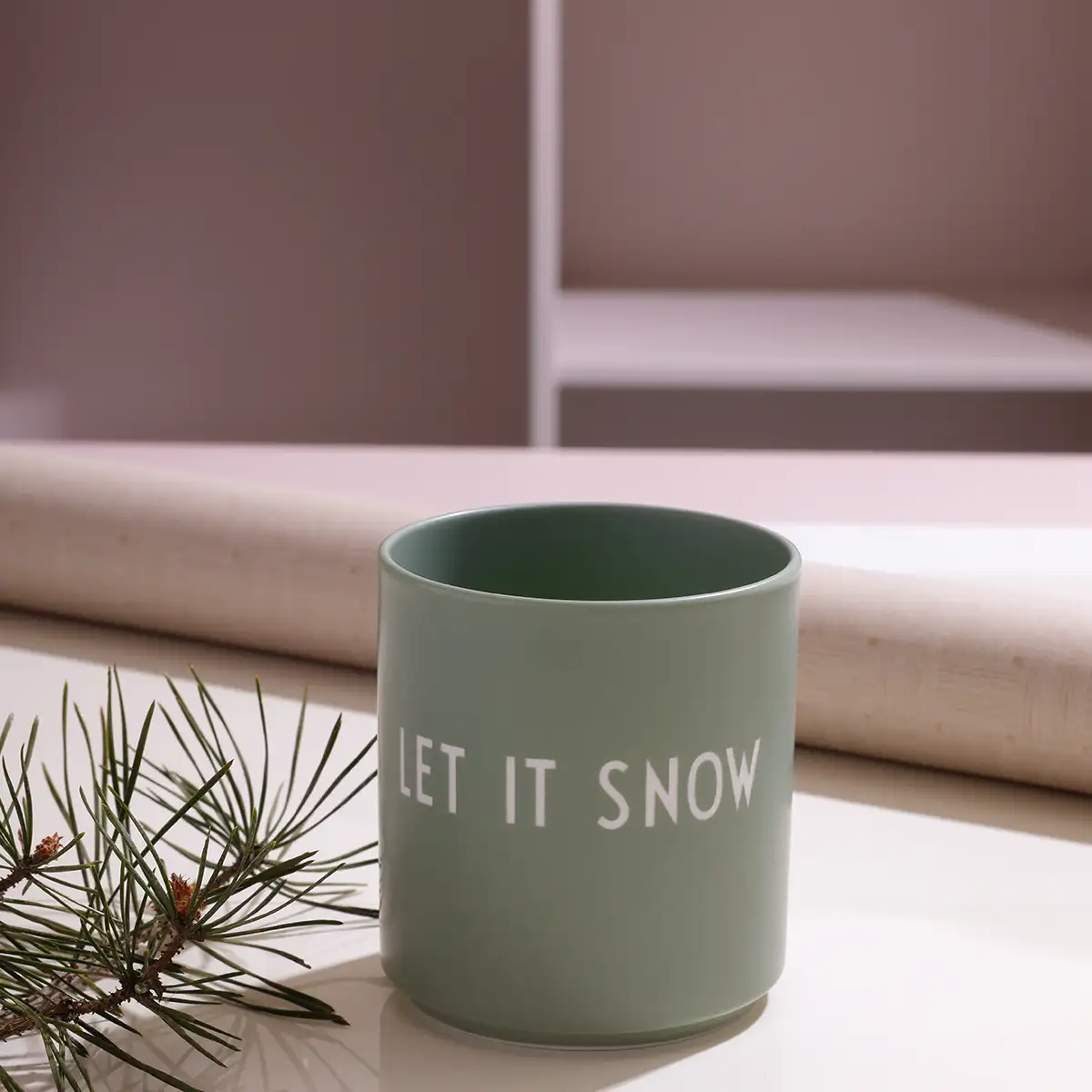 Design Letters Lieblingsbecher LET IT SNOW - Grün – Bild 2